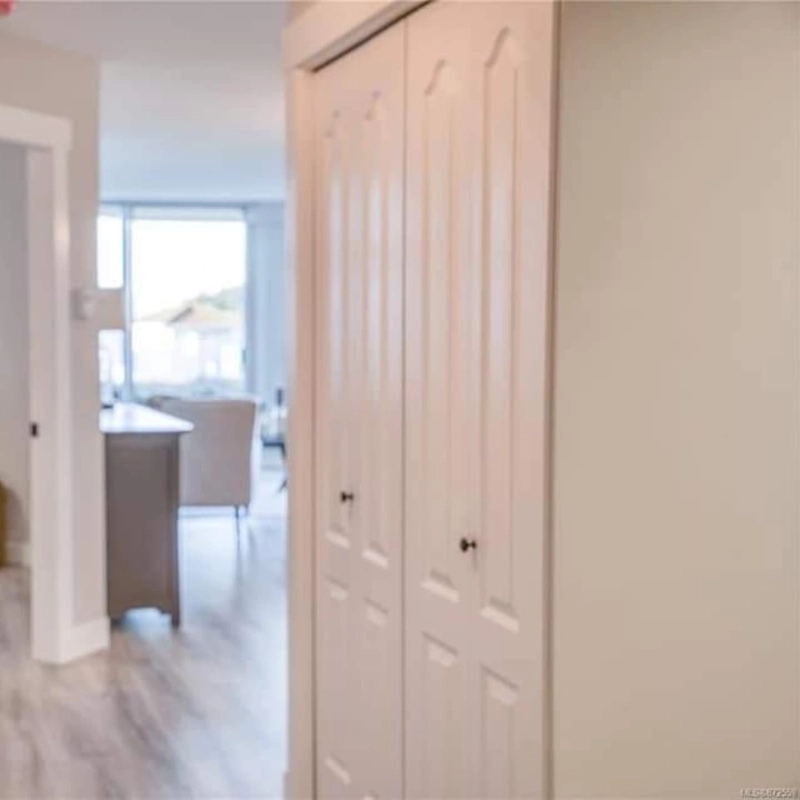 door s and finishing trim by right call contracting of nanaimo, BC